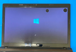 K53E　画面割れ