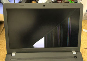 E560 画面が映らない