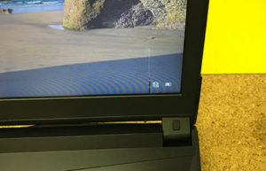 MOUSE M-Book K690XN-M2SH2の液晶画面割れ修理