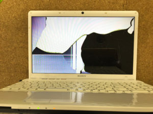 パソコン　液晶漏れ