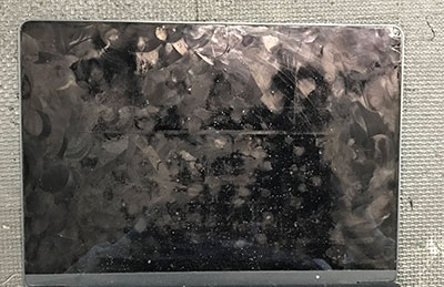A2681 画面が映らない 修理前