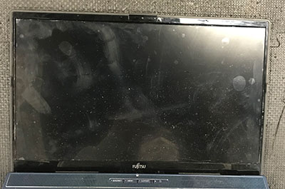 AH53/F3 液晶割れ 修理前