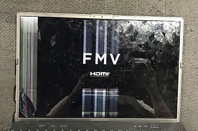 FMVA53K3BB 液晶割れ 修理前