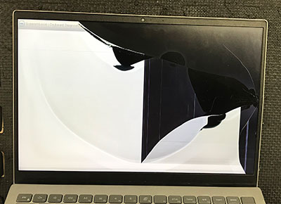 Inspiron 14 5425 P157G 液晶割れ 修理前