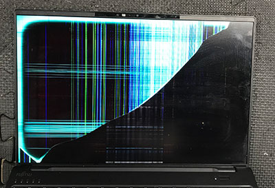 UH-X/H1 画面割れ 修理前