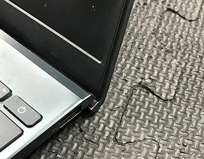 UM425IA ヒンジ故障 修理後