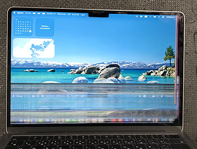 MacBook Air M2 A2681 液晶割れ 修理前