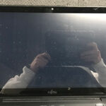 ノートパソコン タッチパネル型の画面が映らなくなった修理