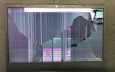 PC-N1566AZL-2　画面割れ