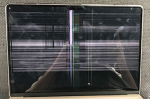 A3114 液晶割れ修理