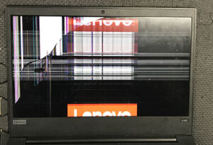 ThinkPad E495 液晶割れ
