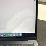 MacBook Air M3の水没による液晶にじみ修理事例｜船橋市から持ち込み