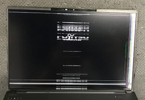 FMVUH04002　液晶割れ