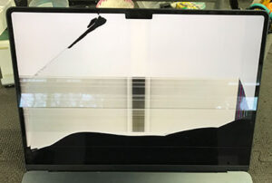 Air M2 15 液晶割れ