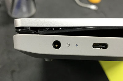 IdeaPad Slim 550i ヒンジ破損で隙間と開閉異常を修復修理 千葉県