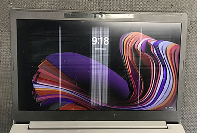 IdeaPad L340-17IWL 画面に線 修理前