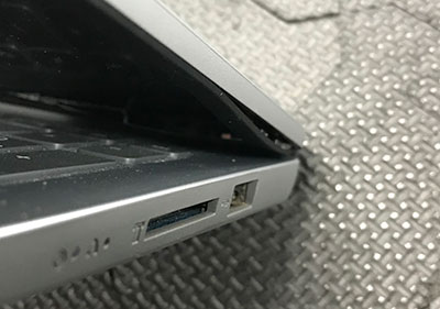 ideapad 1 15ADA7 ヒンジ故障 修理前
