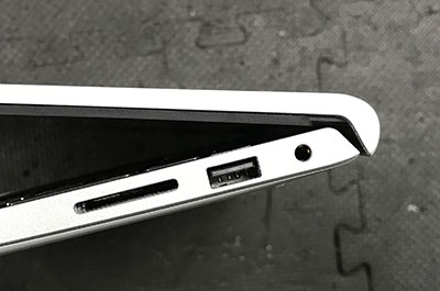 inspiron 15 3511 ヒンジ故障 修理後