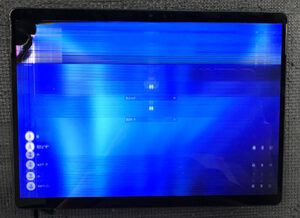 surface pro 8 液晶割れ