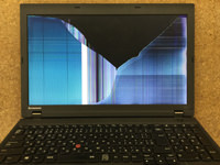 ThinkPad L540  液晶割れ