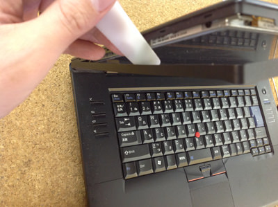 Lenovo ThinkPad L512 分解方法5